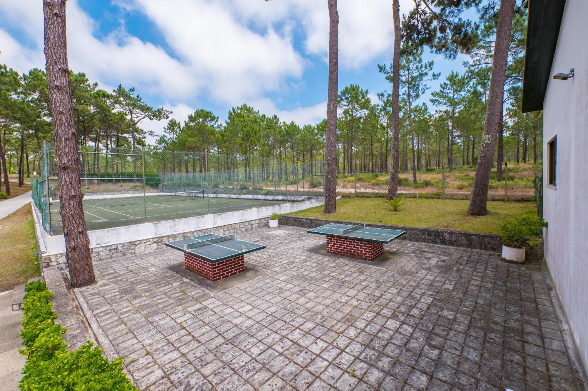 Отель Parque De Campismo Orbitur Valado Назаре Экстерьер фото